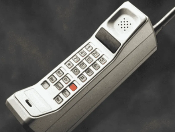 Mobile phone / Martin Cooper