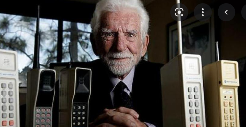 mobile phone / Martin Cooper