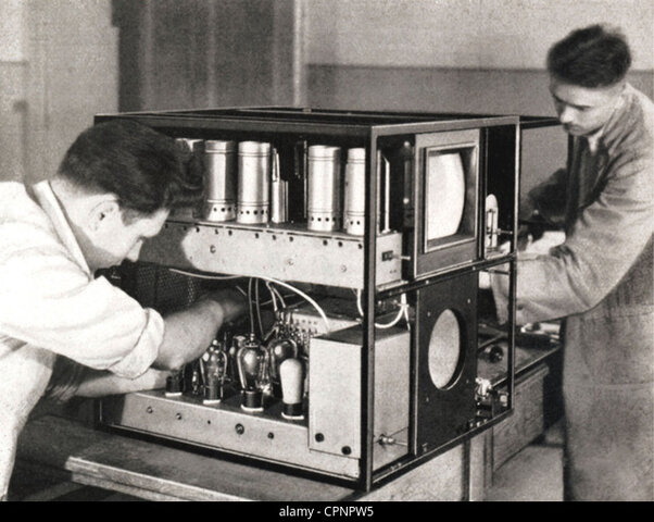 Telefunken fabricó el Telefunken FE III.