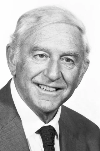 1994 Franco Mondigliani Agrego el mercado de mano de obra