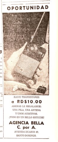 Se populariza la venta del radio portátil.