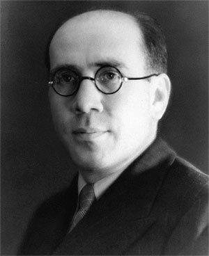 Secretario de Educación, Narciso Bassols, introdujo diversas reformas en la enseñanza media.