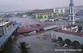 Tsunami a Indonèsia.