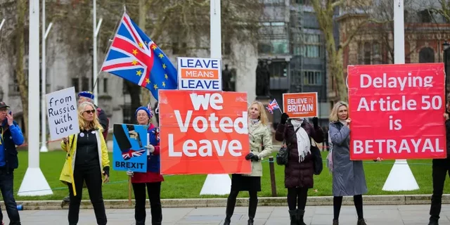 Referèndum del Brexit: el Regne Unit decideix la sortida de la UE.