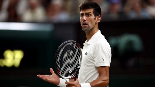 El tennista serbi, Novak Djokovic, és deportat pel govern d'Austràlia per la seva negativa a vacunar-se per participar a l'Open d'Austràlia.