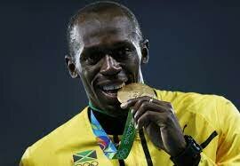 Usain Bolt wins first gold medal