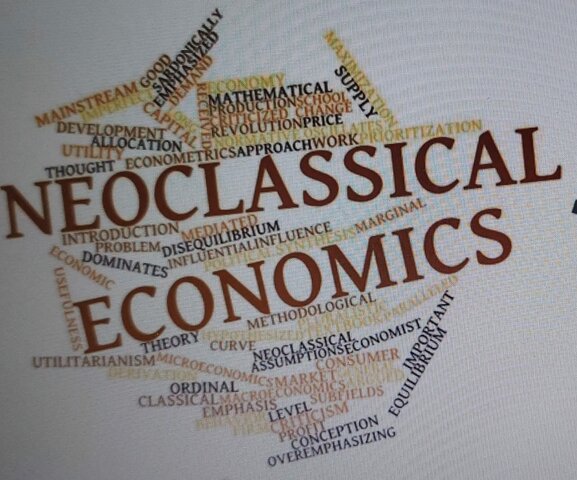 Sintesís neoclásica