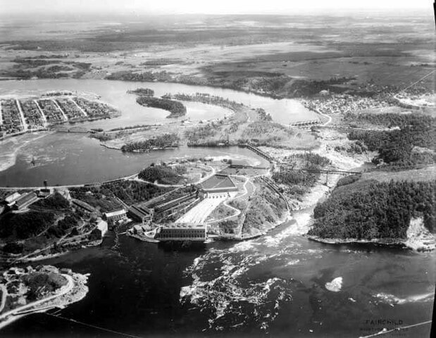 Création de la première installation hydroélectrique au Québec
