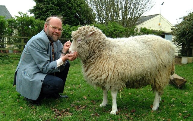 Clonación del primer mamífero