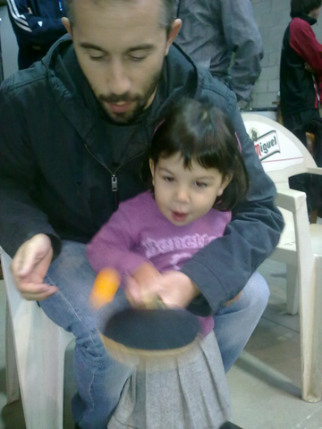 Intento fer tocs amb la pala de ping-pong 🏓