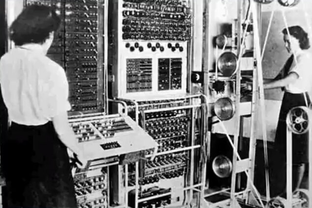 Premier ordinateur binaire électronique