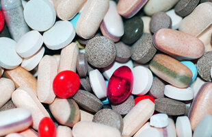 Primera lista de medicamentos esenciales