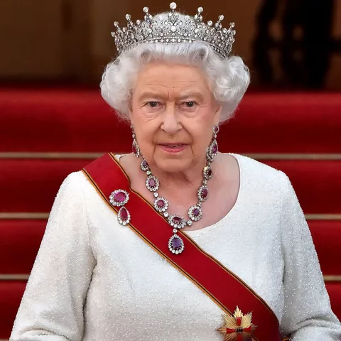 Queen Elizabeth Dies