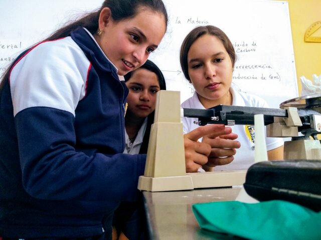 Entre a la secundaria y conocí a 2 nuevas mejores amigas