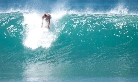 El primer cop fent surf