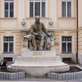 Gyerekkora és korai tanulmányai