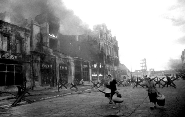 Вторжение Германии во Францию, Бельгию, Нидерланды и Люксембург