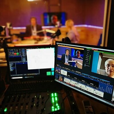 Timeline: Surgimiento y Evolución de los Medios Masivos de Comunicación - RADIO Y TELEVISIÓN.