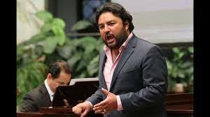 Mario Chang - Cantante