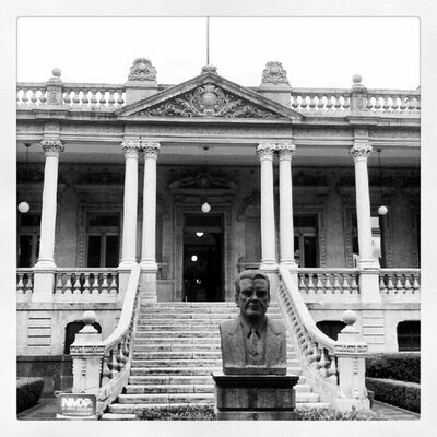 Se funda la Institución Harvard