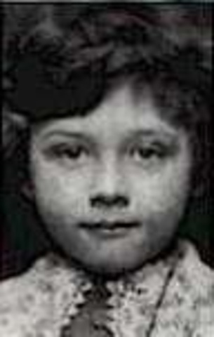 Family move and Isola's birth