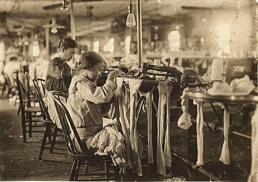 En 1841 surge  la ley de trabajo para niños