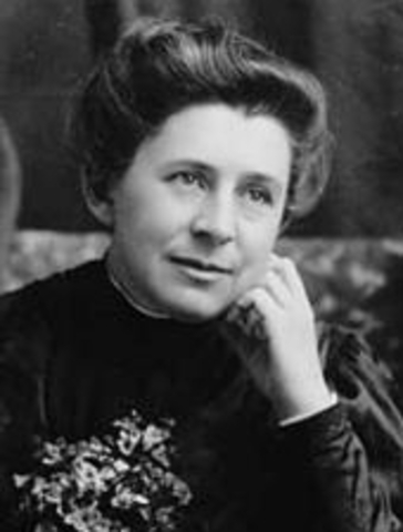 Ida Tarbell's "History of the Standard Oil Company" begins publication