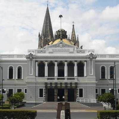 Timeline: Historia de la Universidad de Guadalajara (UdeG) por: Paulina Robles