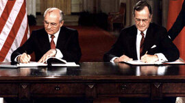 Timeline: Den kalde krigen