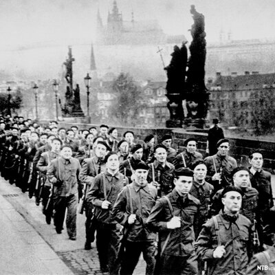 Timeline: Den Kalde Krigen