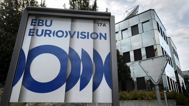 Creació de "Eurovisión", connexió del sistemes de TV a Europa