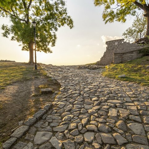 Construcción de las primeras carreteras