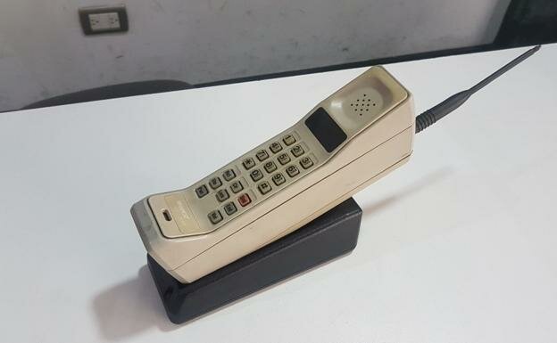 el primer teléfono móvil