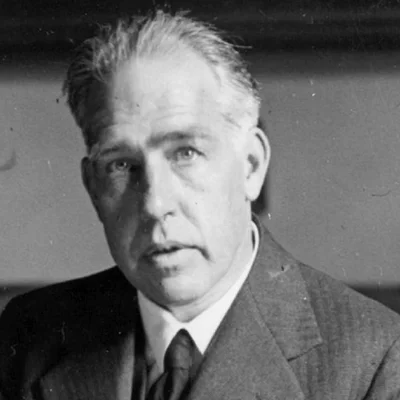 Timeline: Niels Bohr - An Accomplished Physicist
