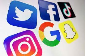 Apparition des réseaux sociaux