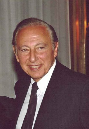 Robert Gallo Identified the Virus Causing AIDS