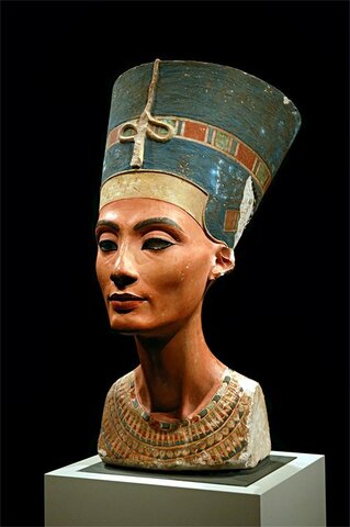 Busto de Nefertiti