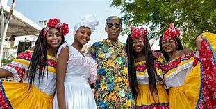 2013 Colombia presenta a la Unesco informe sobre la diversidad cultural del país.