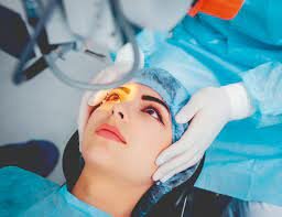 primera cirugía ocular