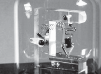 El primer transistor, hecho en germanio