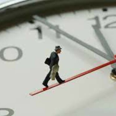 Timeline: LINEA DE TIEMPO REINEL RIOBO DURAN