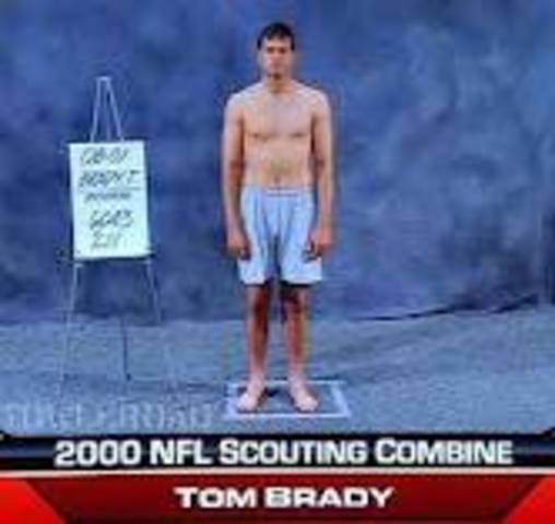 Brady Starts to Play for Patriots