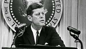 la crisis de los misiles amenaza la paz mundial