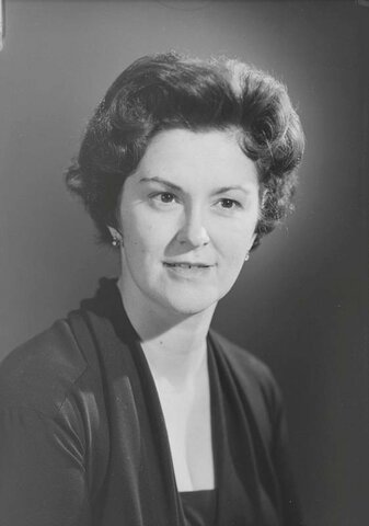 Adoption de la loi sur la capacité de la femme marié