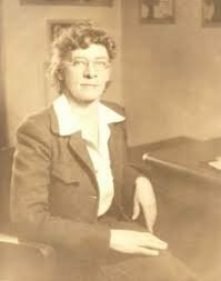 Lauretta Bender fue directora de la unidad infantil del Hospital Bellevue de la ciudad de Nueva York. Ahí comenzó a entrenar a psiquiatras infantiles.