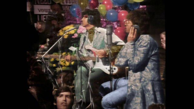 Primera transmisión de TV en vivo, vía satélite