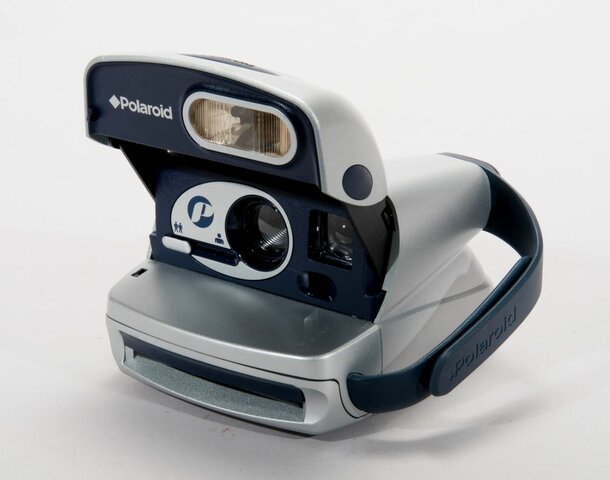 instant camera
