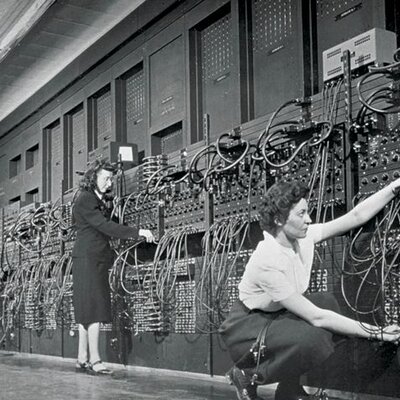 Timeline: LA ERA DIGITAL