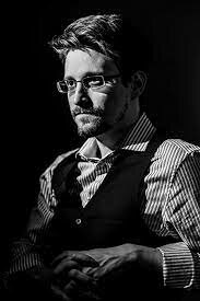 Edward Snowden (1983-Actualidad)