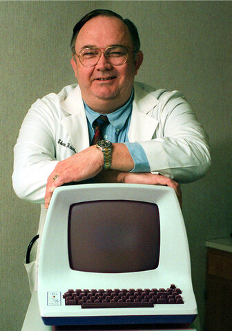 PC (Personal Computer)